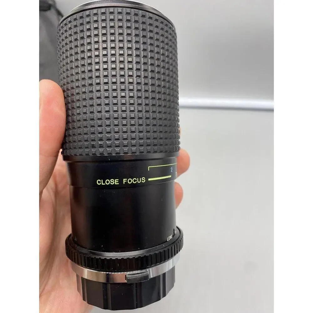 Tokina 80-200mm 1:4.5 RMC 52 Lens 8200893 with Pouch